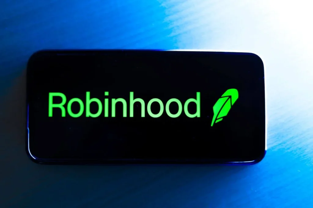 Robinhood (HOOD) Faces Setback as SpaceX IPO Access Threatens Platform Exclusion