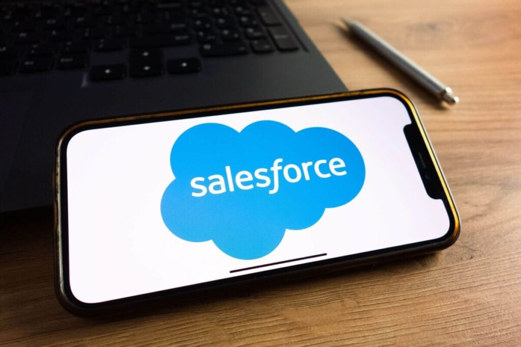 Salesforce (CRM) Shares Fall 25% Despite Agentforce AI Revenue Surging to $800M