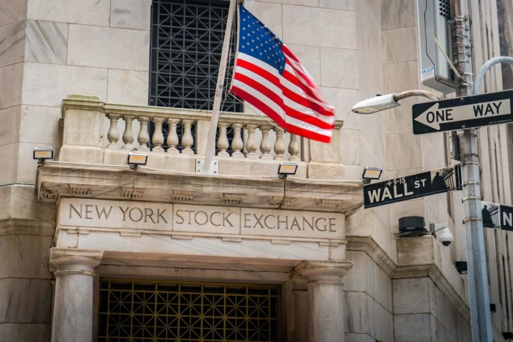Market Turbulence: Oil Surge Past $100 and Oracle (ORCL) Earnings Define Volatile Week