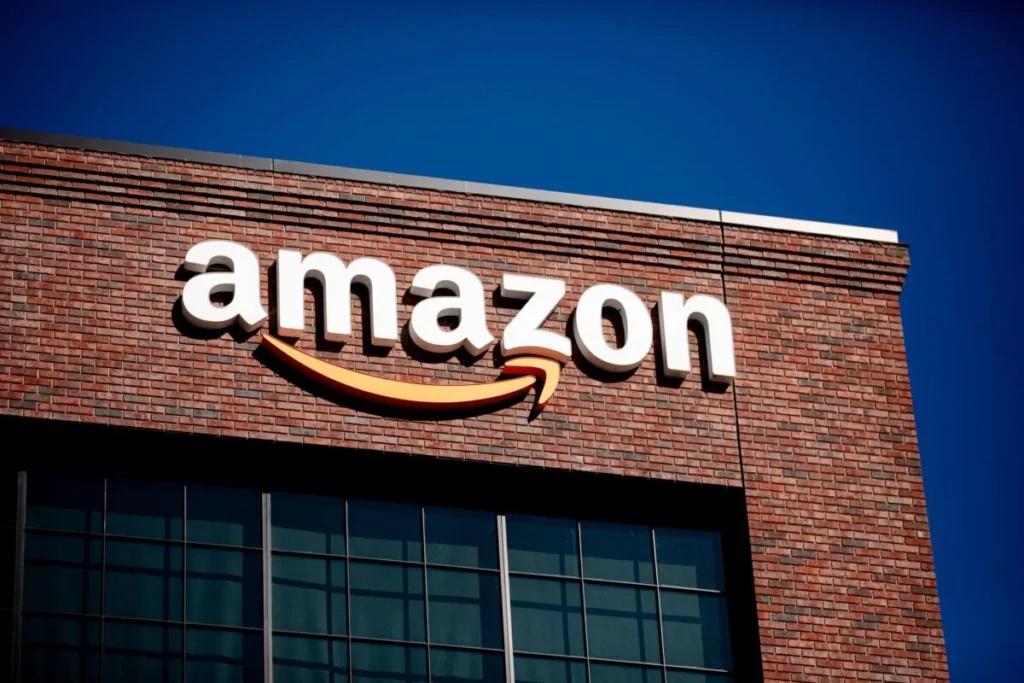 Amazon (AMZN) Acquires Globalstar for $11.6B in Bold Challenge to Musk’s Starlink