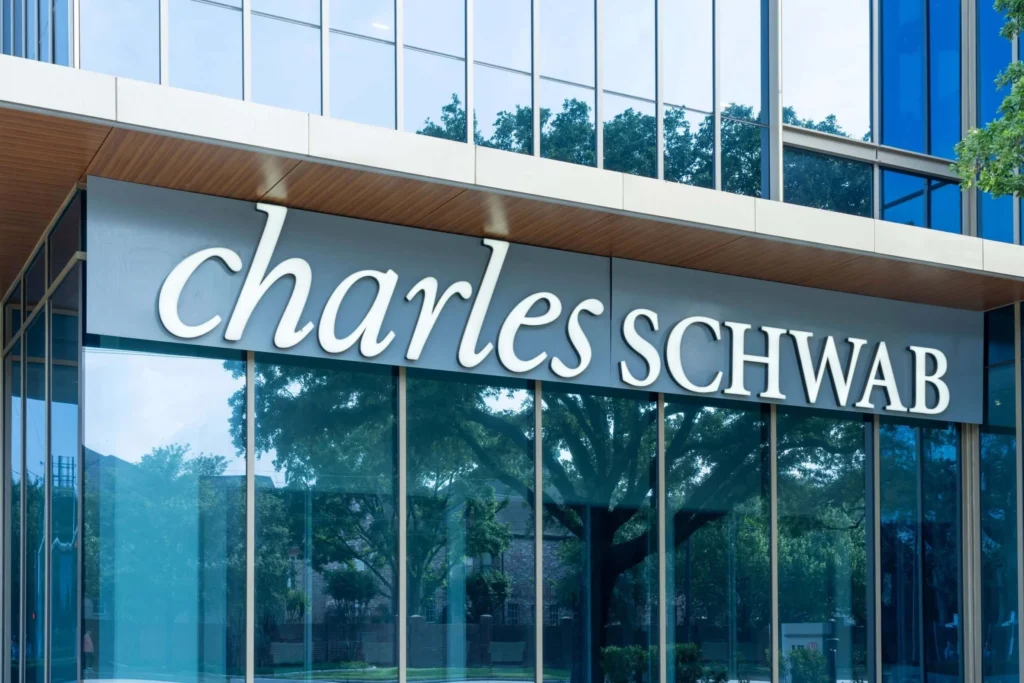 Charles Schwab’s 2026 Guide: How Much Bitcoin Should You Actually Hold?