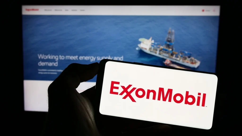 Why Wall Street Keeps Raising Price Targets on Exxon Mobil (XOM) Despite Middle East Turmoil